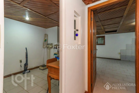 Image 38 - 1026931