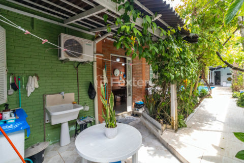 Image 42 - 1026945