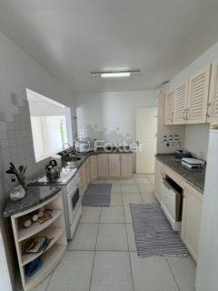 Image 7 - 1026997