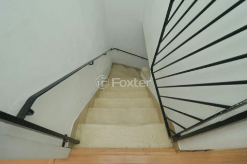 Image 30 - 1027001