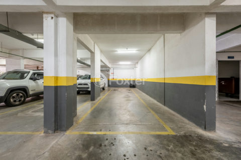 Image 32 - 1027126