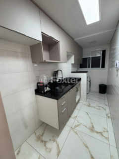Image 8 - 1027155