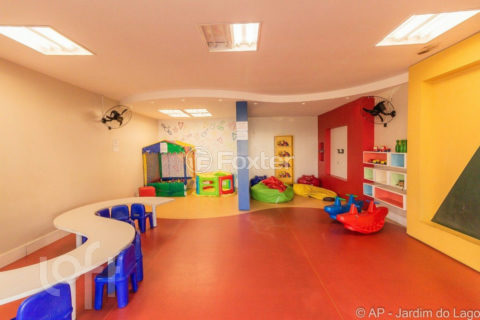 Image 30 - 1027173