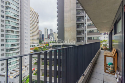 Image 15 - 1027191