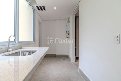 Image 21 - 1027219