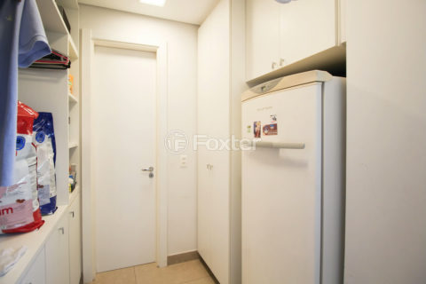 Image 45 - 1027250