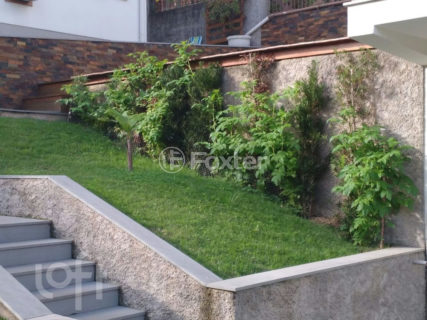 Image 42 - 1027275