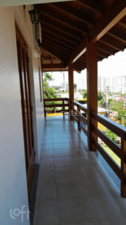 Image 77 - 1027275