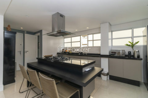 Image 21 - 1027289