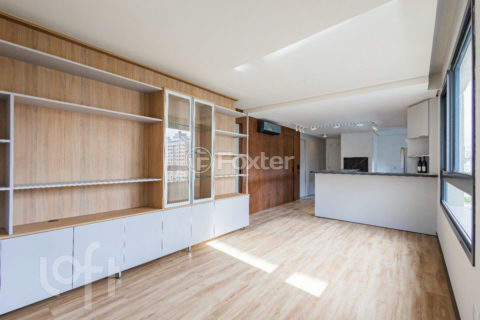 Image 4 - 1027298