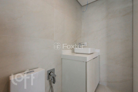 Image 11 - 1027298