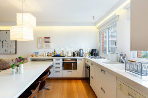 Image 30 - 1027349
