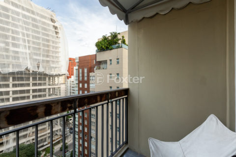 Image 11 - 1027349