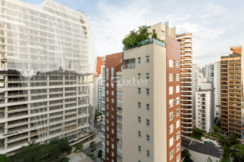 Image 10 - 1027349
