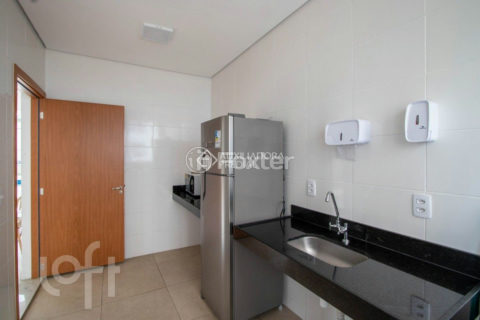 Image 19 - 1027374