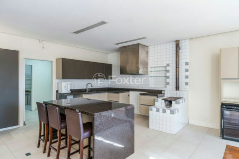 Image 32 - 1027382