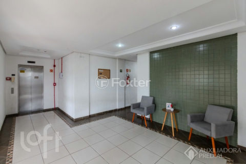 Image 15 - 1027394