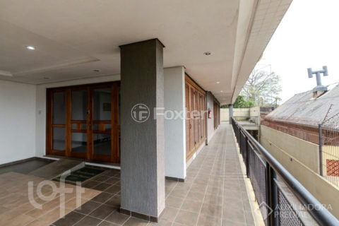 Image 16 - 1027394