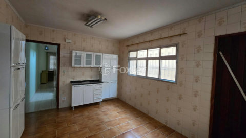 Image 8 - 1027410