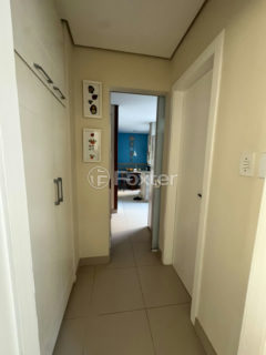 Image 11 - 1027422