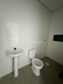 Image 9 - 1027433
