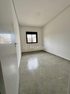 Image 10 - 1027433