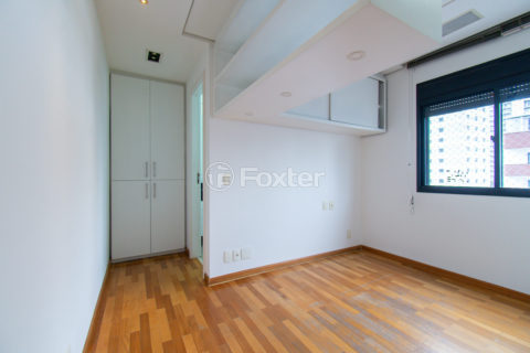 Image 7 - 1027449