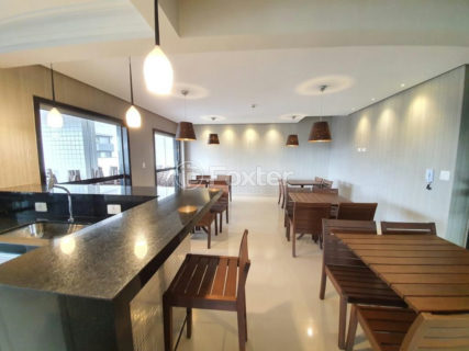 Image 40 - 1027491