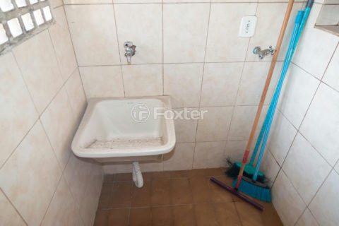 Image 10 - 1027505