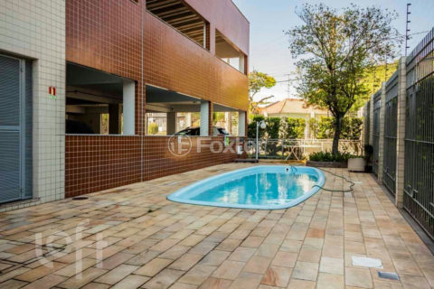 Image 33 - 1027507
