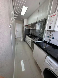 Image 19 - 1027533