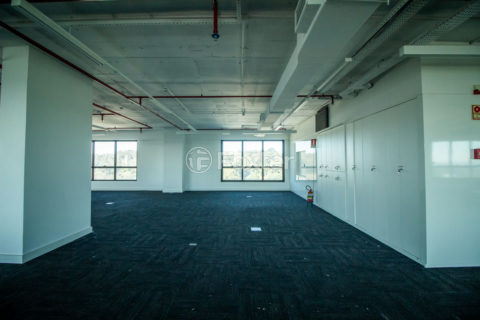 Image 10 - 1027595