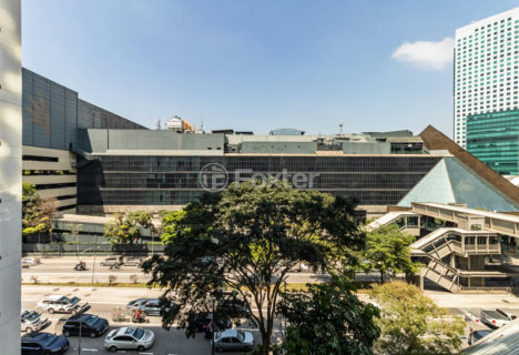 Image 11 - 1027613