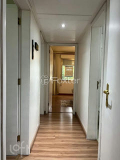 Image 4 - 1027639