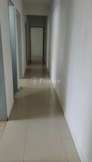 Image 4 - 1027651