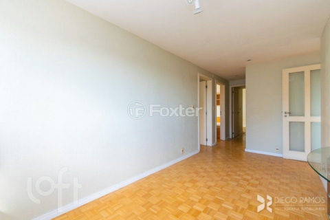 Image 17 - 1027660