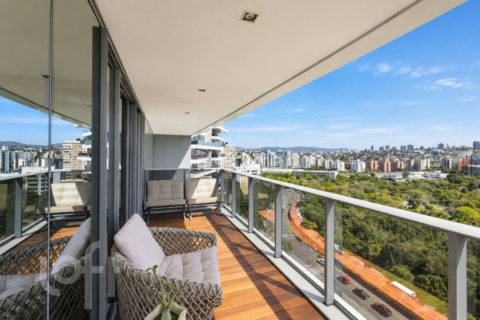 Image 19 - 1027661