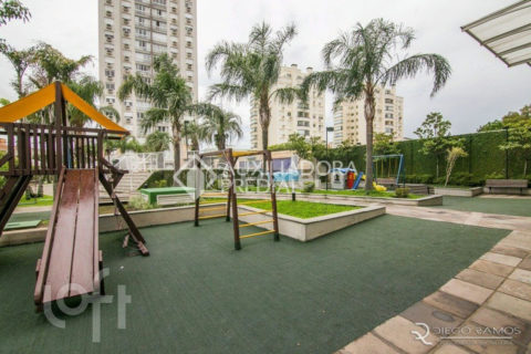 Image 42 - 1027698
