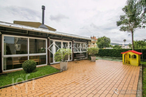 Image 49 - 1027698