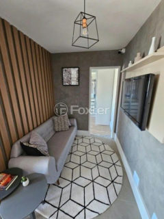 Image 3 - 1027756