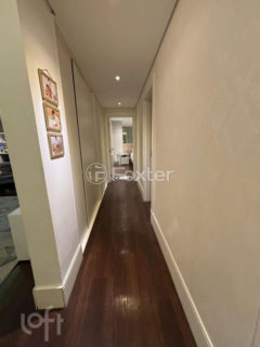 Image 29 - 1027833