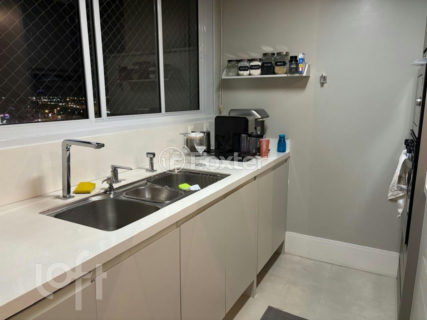 Image 33 - 1027833