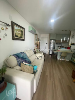 Image 32 - 1027890