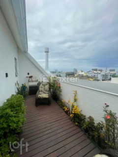Image 62 - 1027890