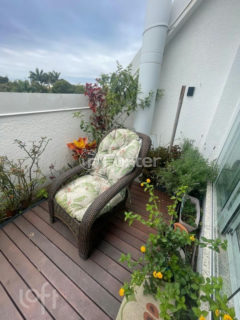 Image 60 - 1027890