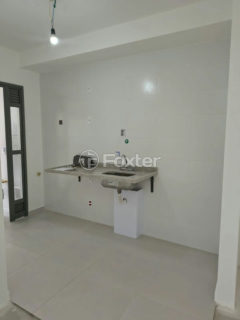 Image 3 - 1027904