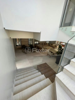Image 22 - 1027927