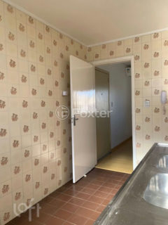 Image 21 - 1027947