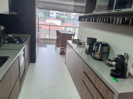 Image 7 - 1027952