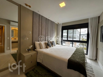 Image 16 - 1027955